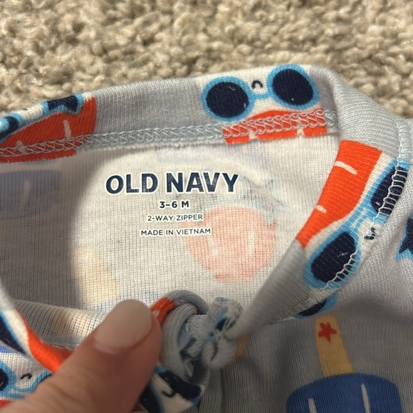 Old Navy baby bomb pop sleeper pajamas - Picture 2 of 4